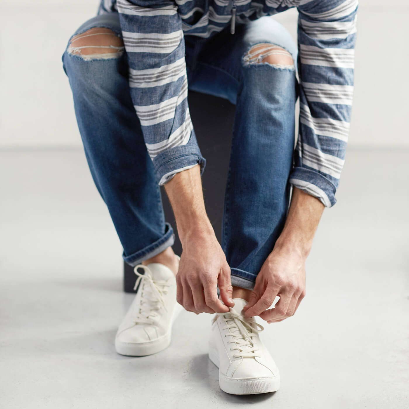 The Right Way to Pair Jeans with Shoes 