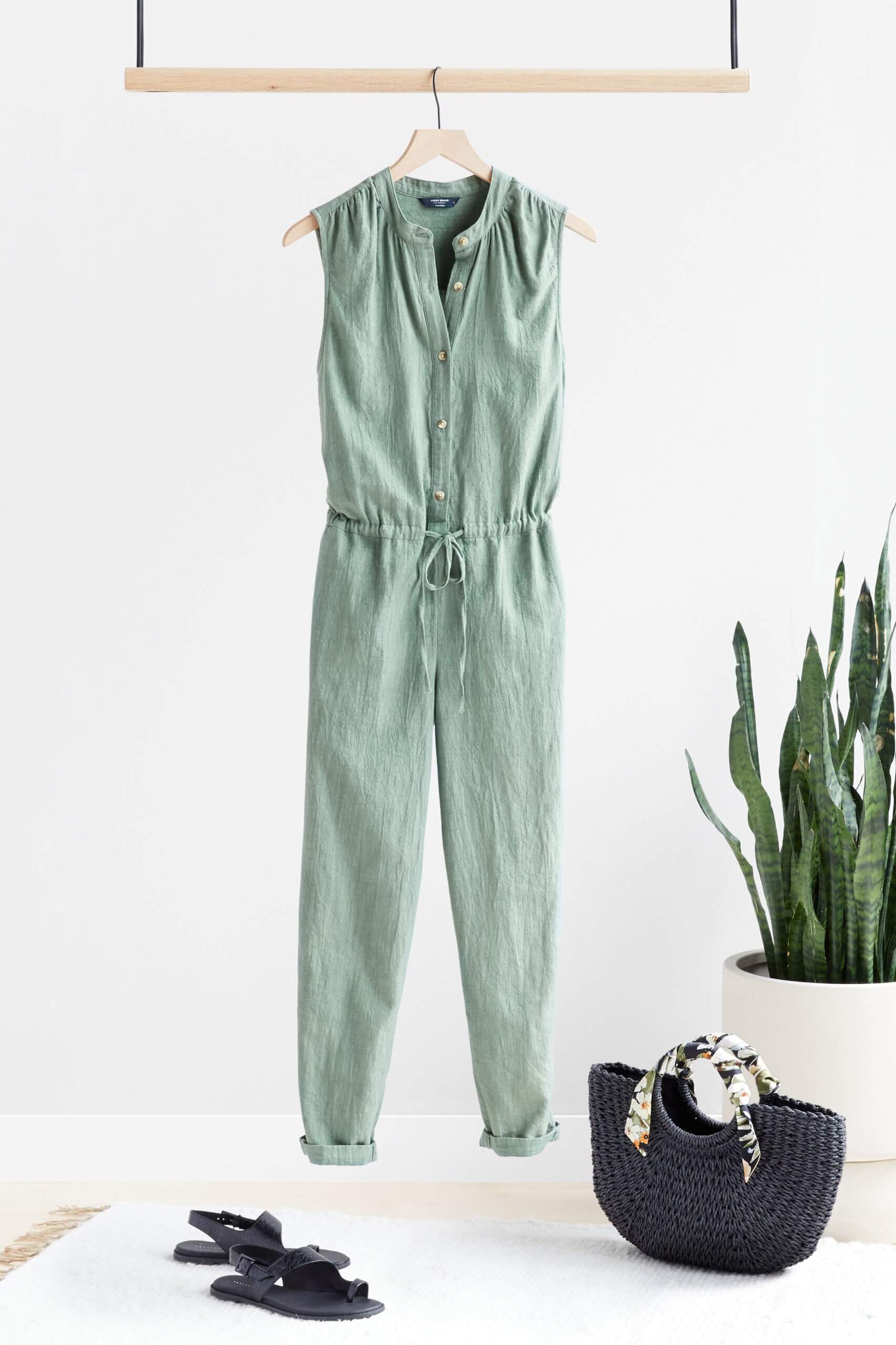 floral jumpsuits and how to style the best floral jumpsuits for spring